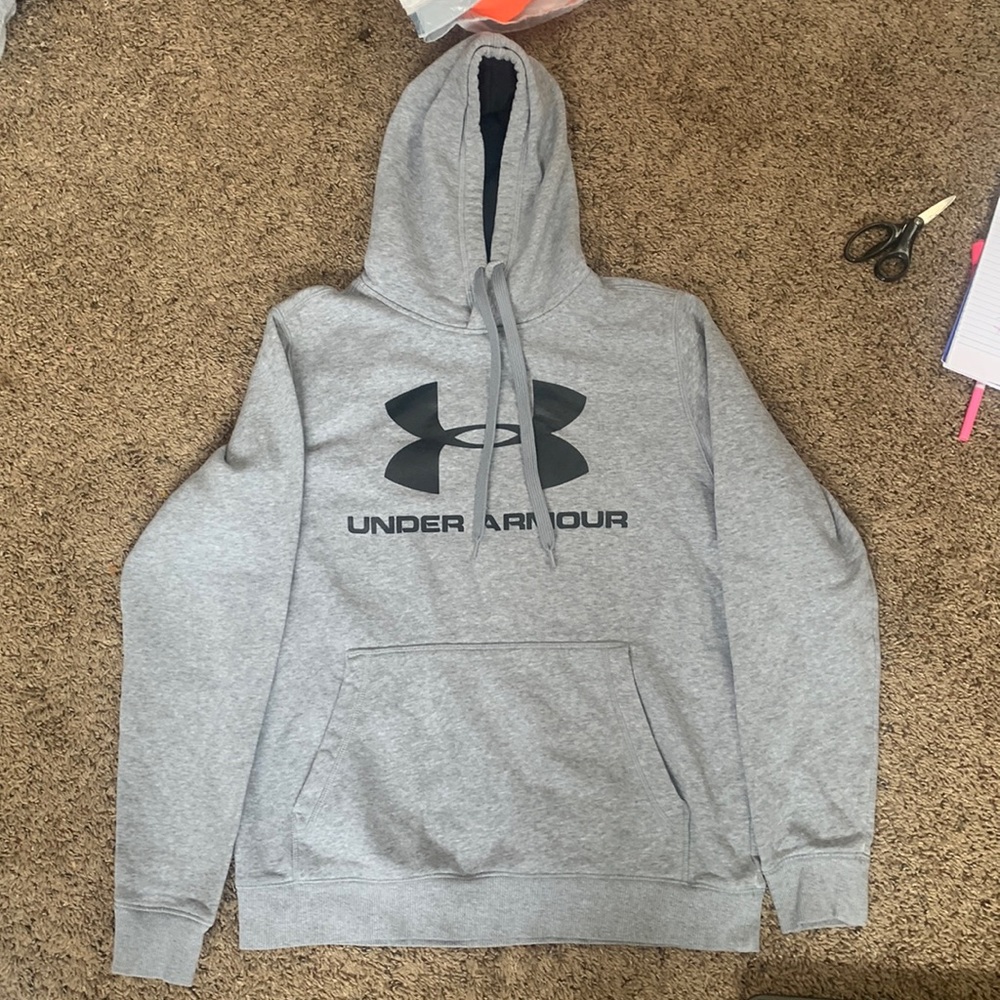 under armour grey sweatshirt